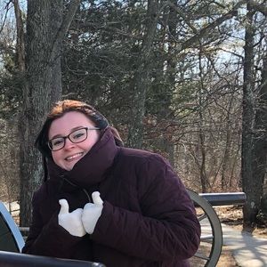 Meet your Posher, Abigail